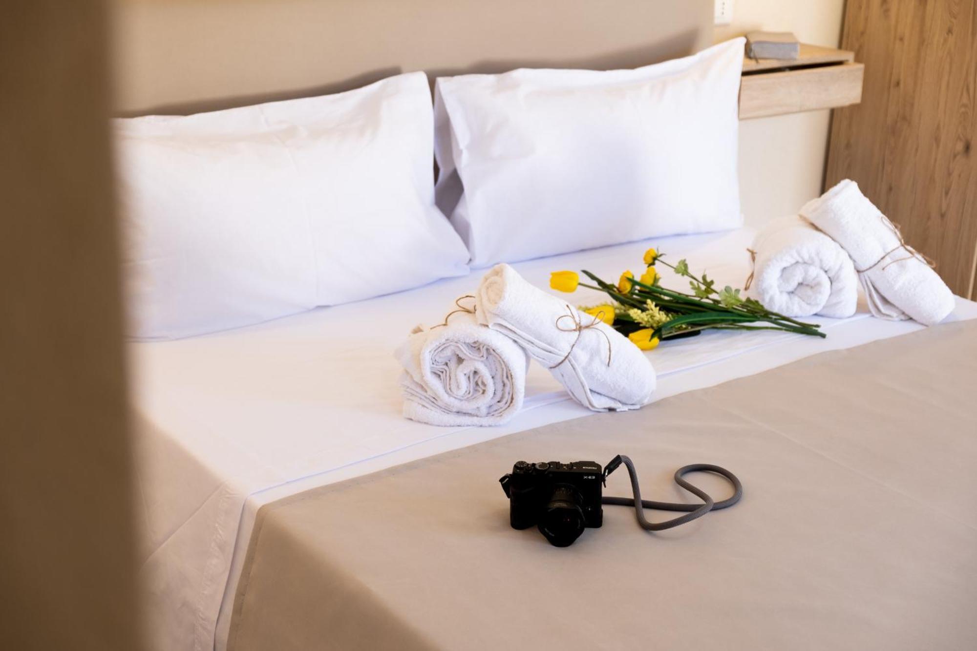 Camera Matrimoniale con Letto Supplementare