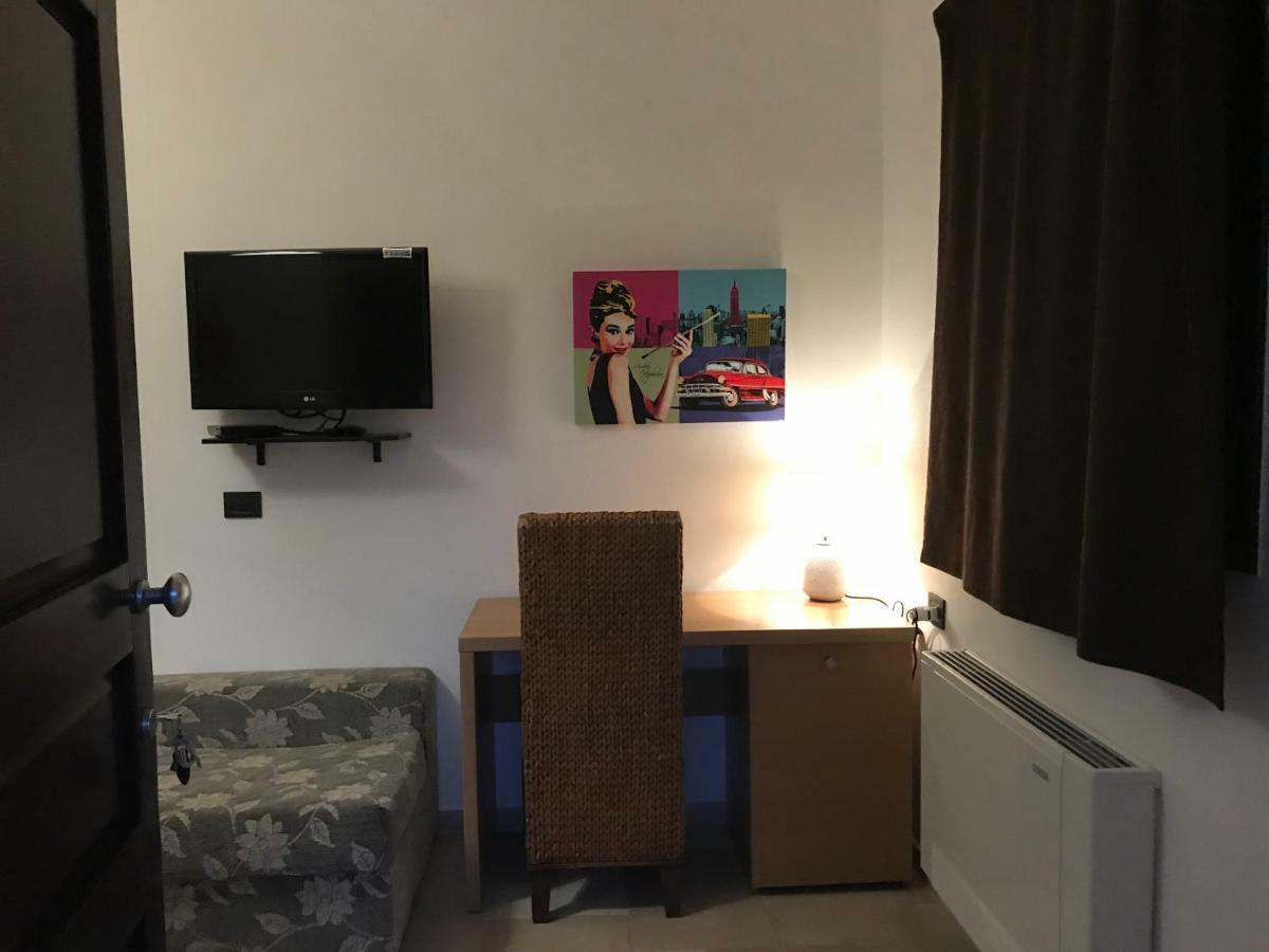 Basic Double Room
