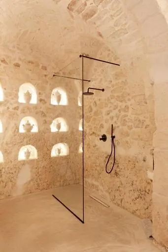 Alesia Luxury Cave-1