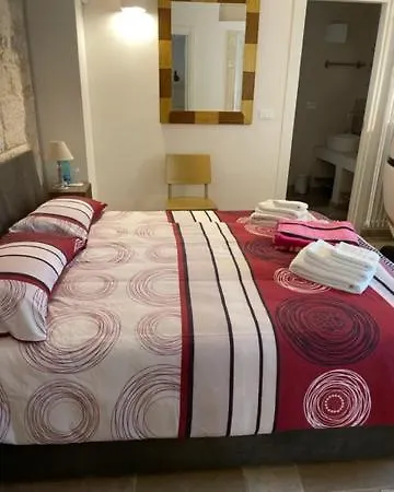 B&B, Chambre D'Hotes In Villa Elena, Affittacamere-2